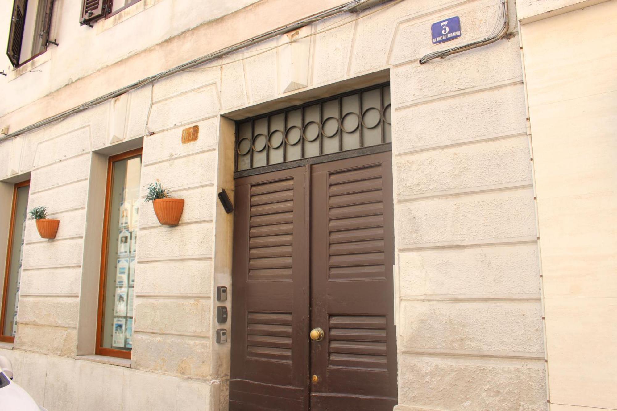 Appartamento Storico In Viale Trieste Exterior foto